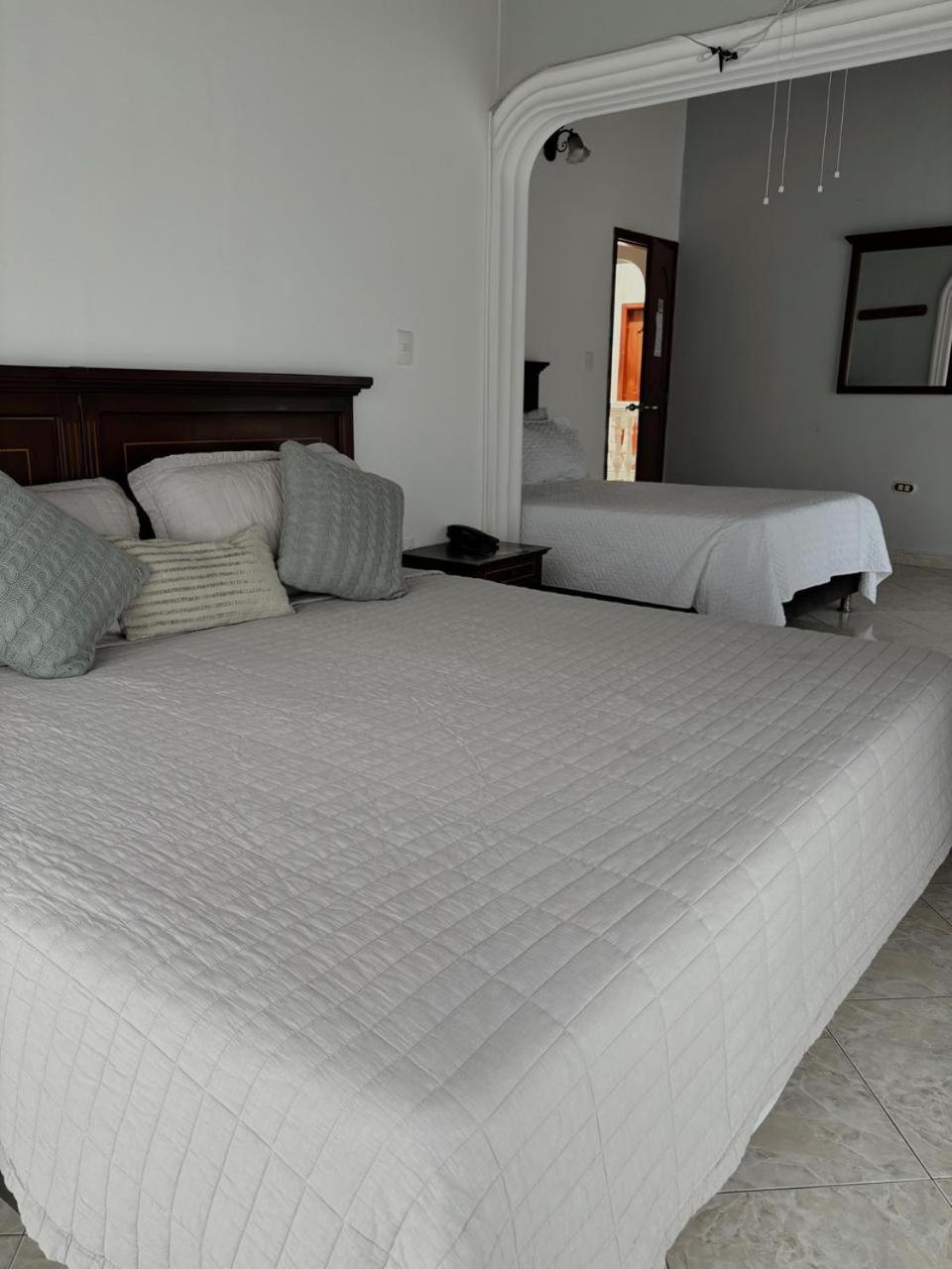 Juan De La Vega Hotel La Vega  Phòng bức ảnh